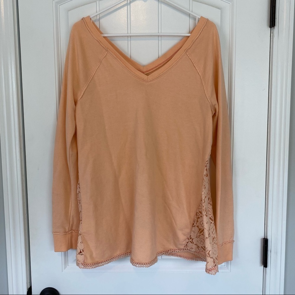True Craft Blush Pink V Neck Sweatshirt with Lace Size Large